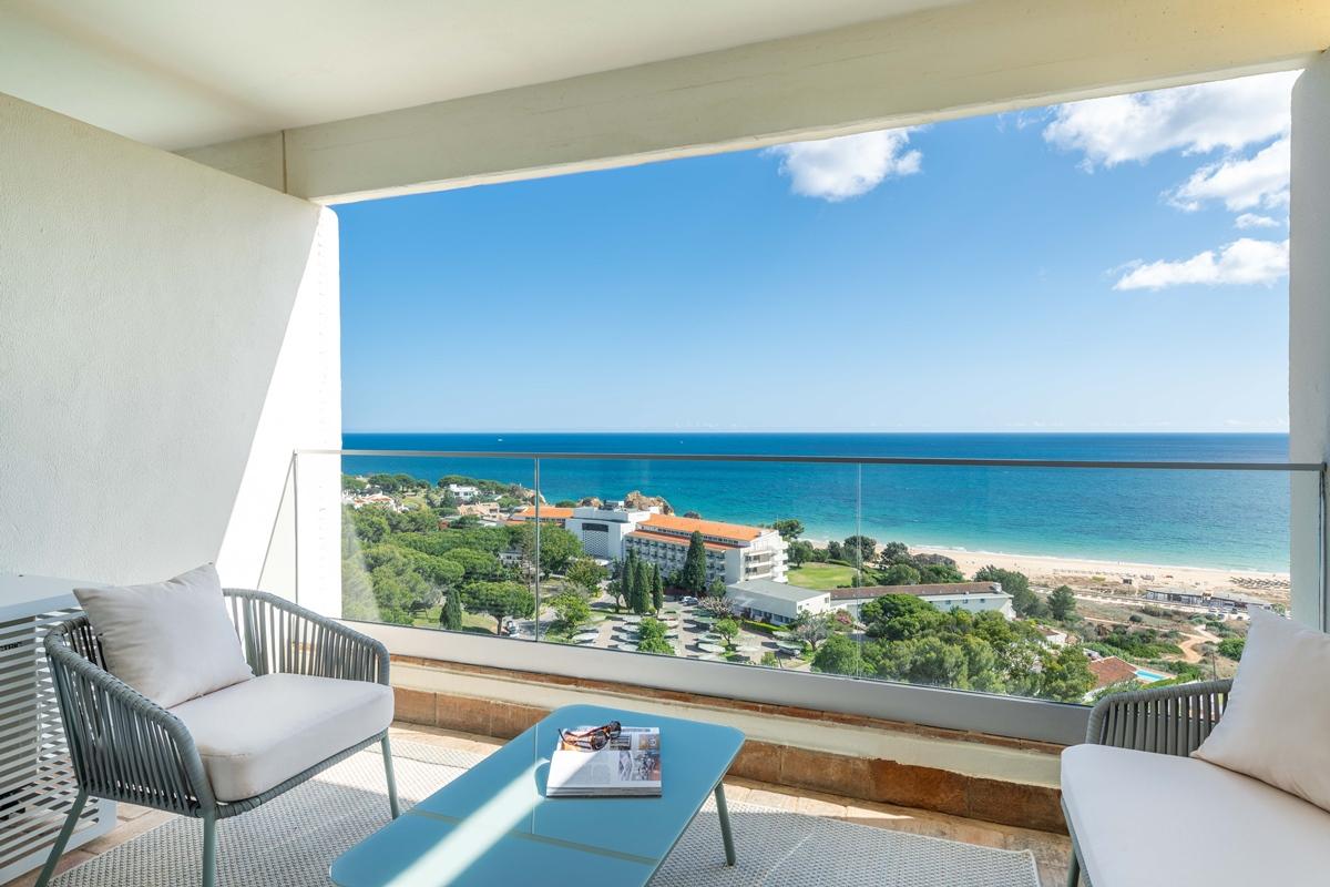Pestana Blue Alvor Beach Eksteriør billede View from the balcony of a suite at the Hilton Tel Aviv