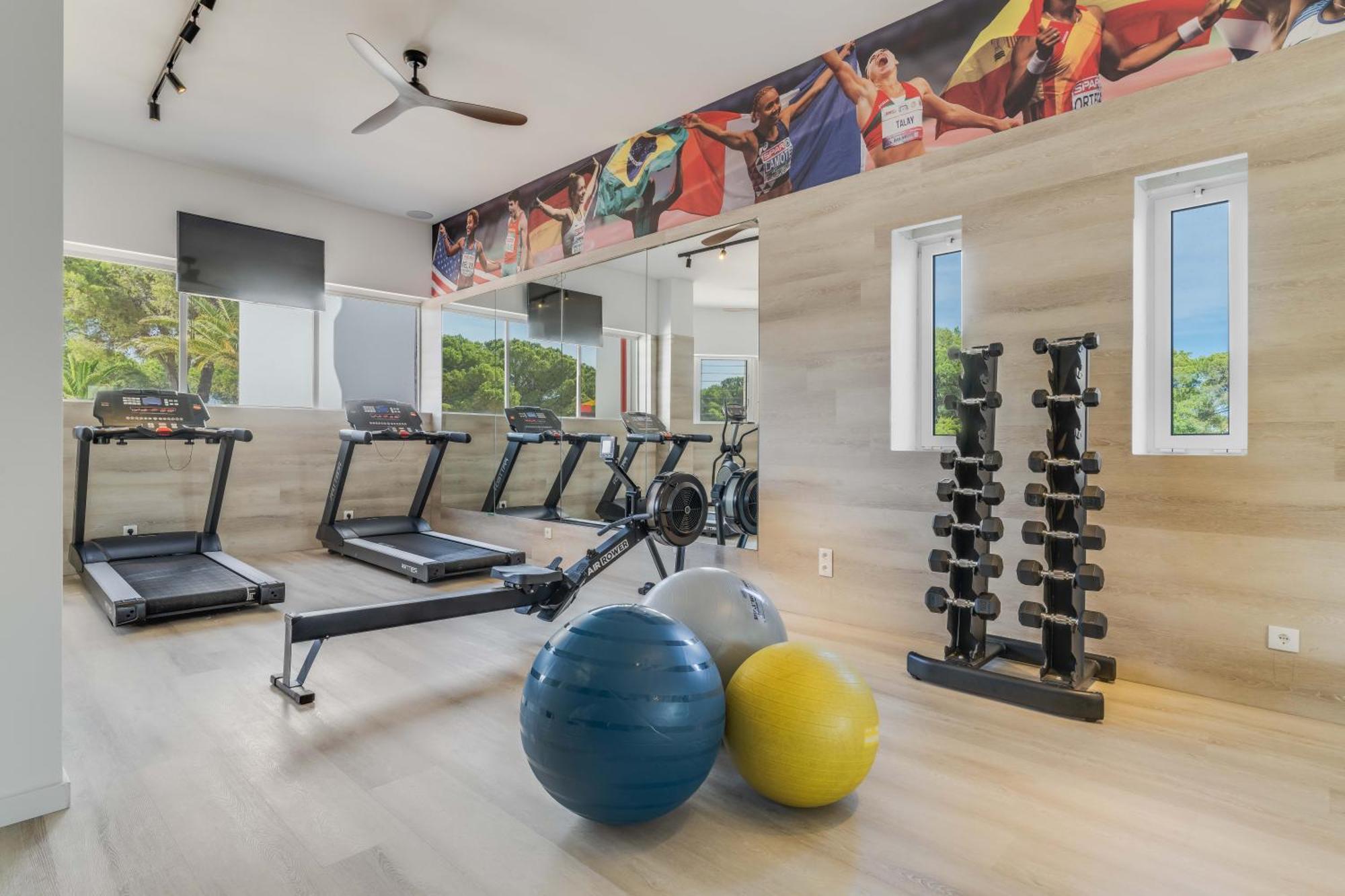 Pestana Blue Alvor Beach Eksteriør billede The gym at the hotel