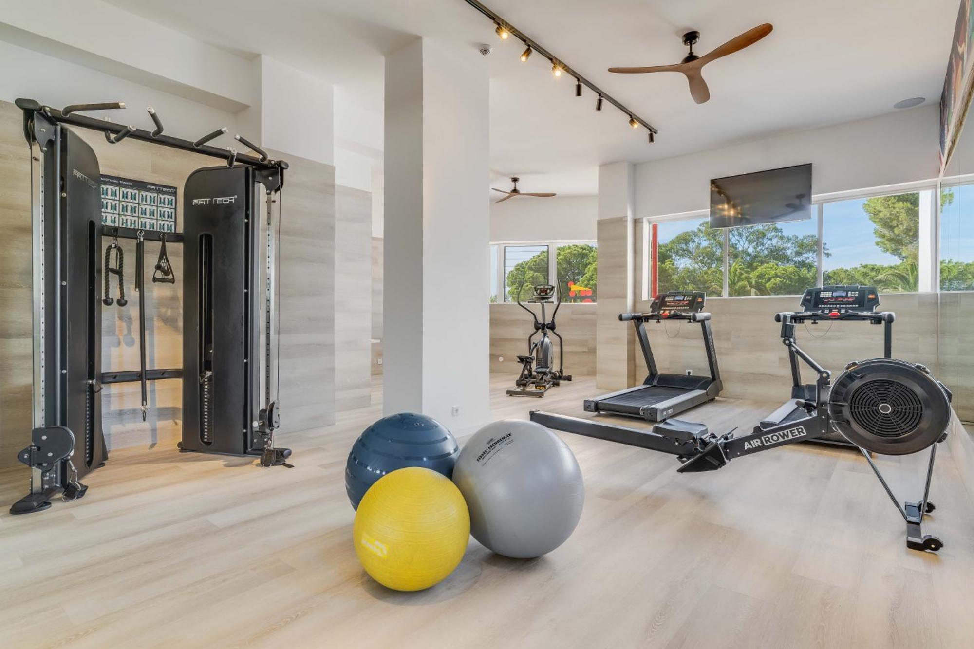 Pestana Blue Alvor Beach Eksteriør billede The gym at the 2019 edition of the World Economic Forum
